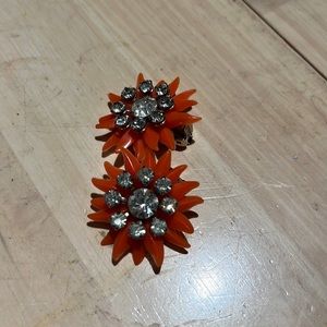 VINTAGE orange flower clip ons - fun!!